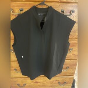 FIGS Rafaela Black Scrub Top
Size M 
Brand New with Tags